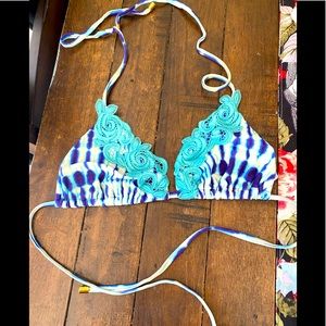 Beach Bunny bikini top size L